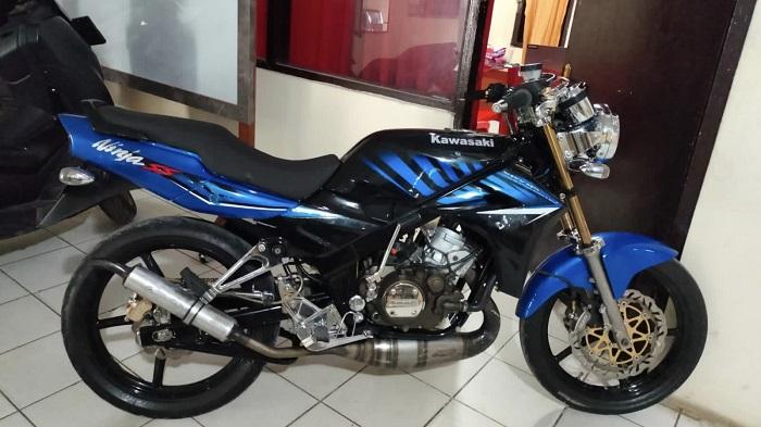 Barang-bukti-yang-diamankan-pihak-kepolisian-dalam-tindak-pidana-pencurian-dengan-kekerasan.jpg