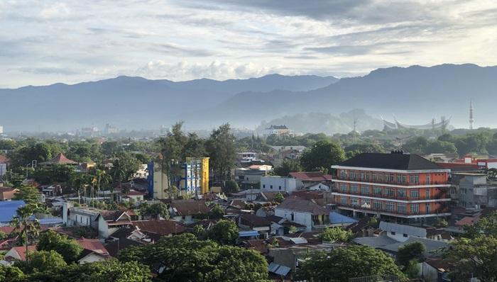 Prakiraan Cuaca 7 Kota Sumbar Hari Ini, Padang hingga Bukittinggi Diguyur Hujan
