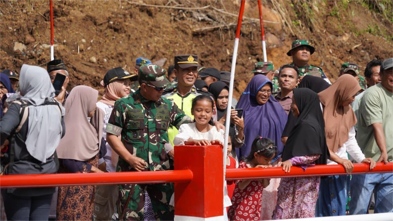 Danrem-032Wirabraja-Brigjen-TNI-Machfud-1612026.jpg