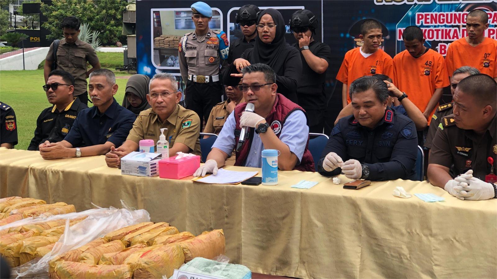 Dirnarkoba-Polda-Sumbar-Kombes-Pol-Wedy-Mahadi-7102025.jpg