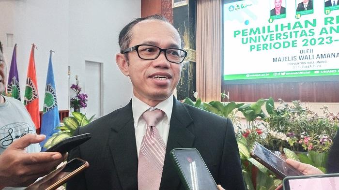 Efa-Yonnedi-terpilih-menjadi-Rektor-Universitas-Anda.jpg