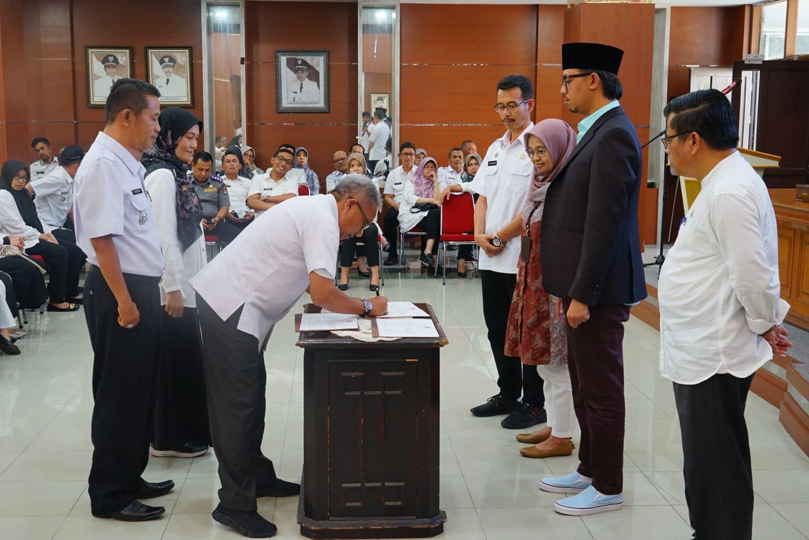 Erman-Safar-dan-Ombudsman-RI-Sumbar.jpg