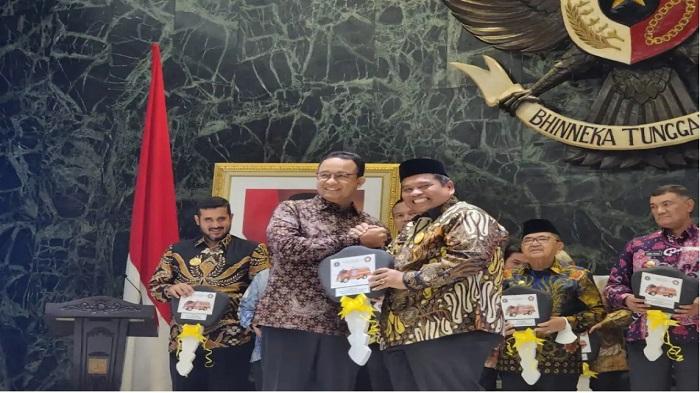 Gubernur-DKI-Jakarta-Anies-Baswedan12345.jpg