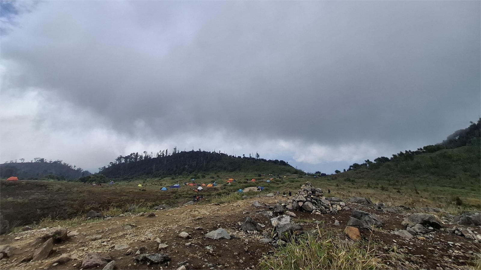 Gunung-Talang-di-Kabupaten-Solok-1982025.jpg