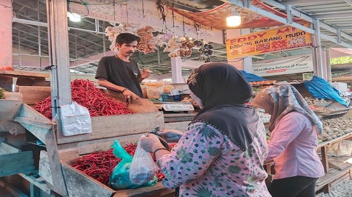 Harga-Cabai-di-Pasar-Lubuk-Buaya-Padang.jpg
