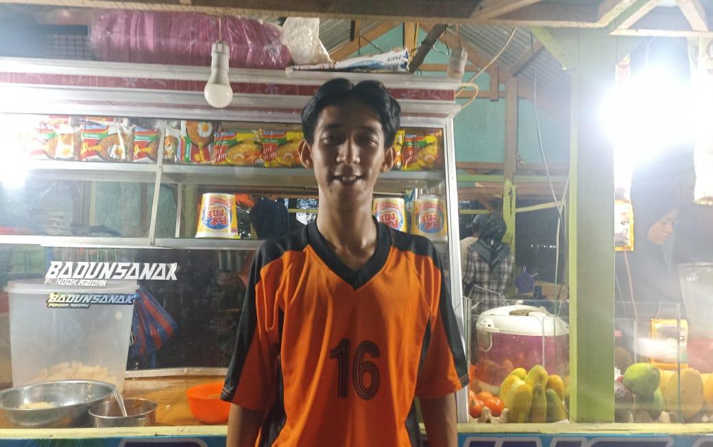 Omset Pedagang Pantai Tiku Melejit saat Lebaran, Capai Rp7 Juta Sehari!