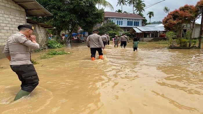 Banjir di Solok Selatan, BPBD: Siang Ini Air Sudah Mulai Surut, Warga Diminta Tetap Waspada
