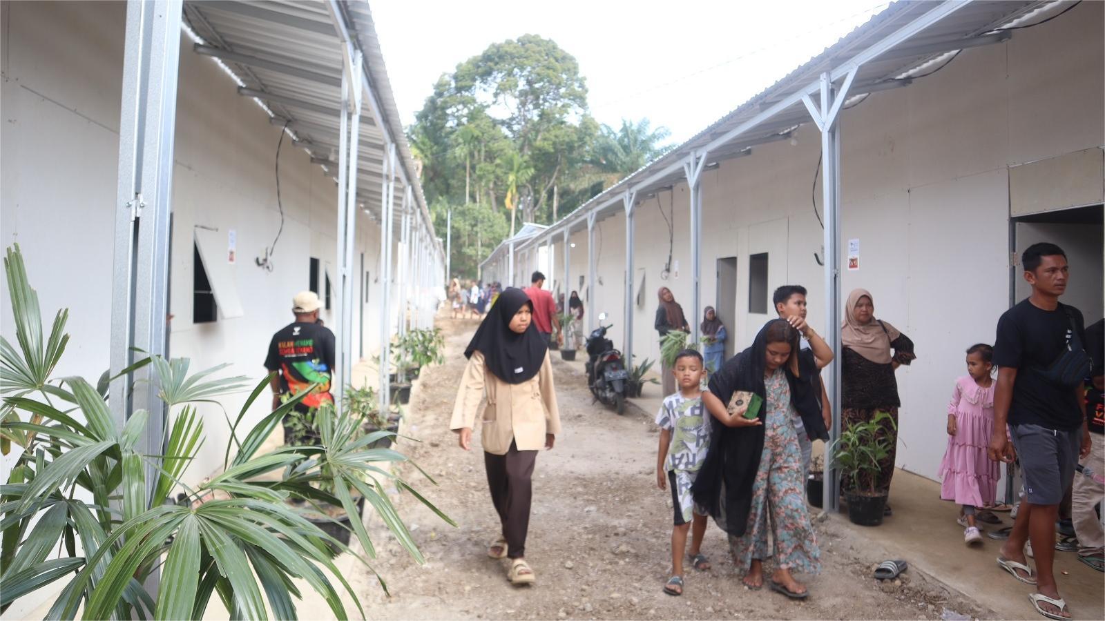 Huntara-korban-banjir-bandang-di-agam-2512026.jpg