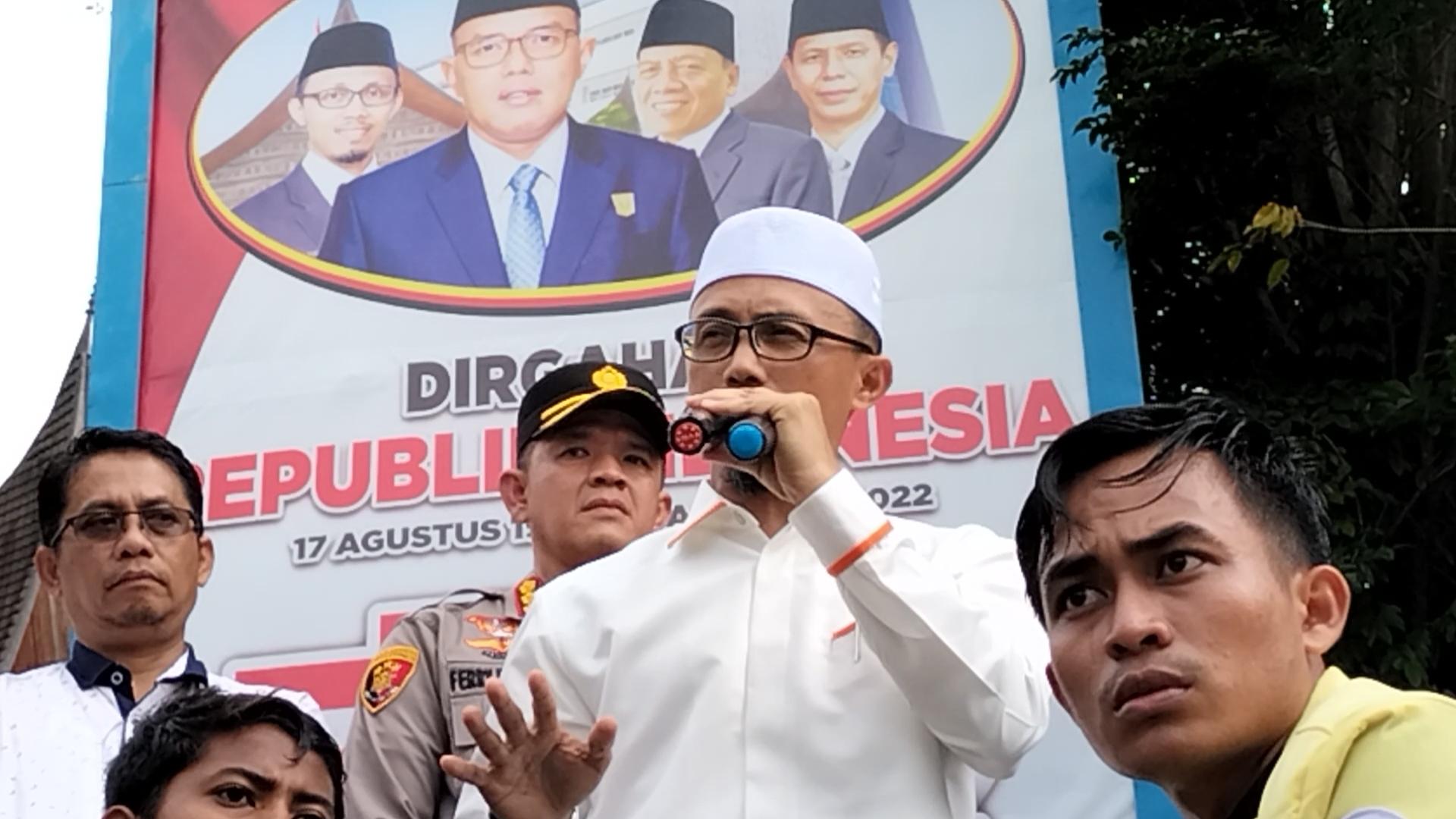 Satu Suara dengan Massa Aksi BEM SB, Wakil Ketua DPRD Sumbar Irsyad Syafar Tolak Kenaikan Harga BBM