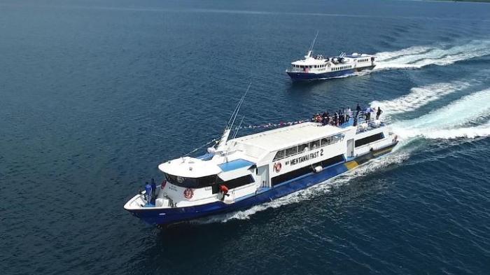 JADWAL-KAPAL-Potret-kapal-motor-atau-MV-Mentawai-Fast-saat-berlayar-diunggah-Selasa-2942025.jpg