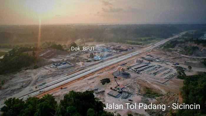 Jalan-Tol-Padang-Sicincin-yang-berada-di-K.jpg