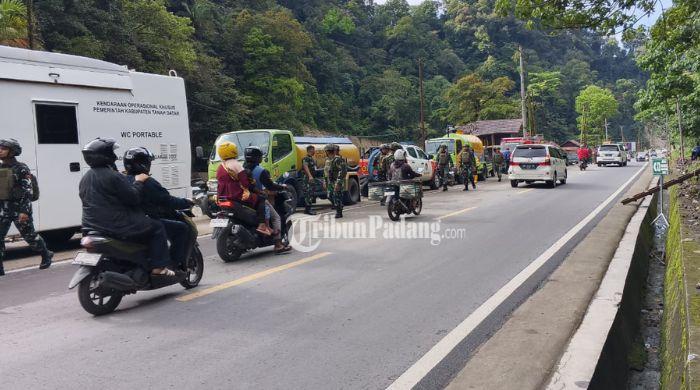 Jelang Kunjungan Presiden Prabowo di Lembah Anai Sumbar, Kendaraan Lewat Dibatasi, Tenda Dididirikan