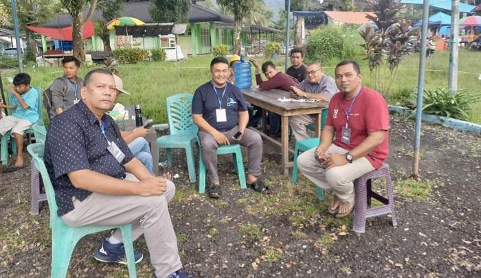 Kadis-Kominfo-Pasaman-Budhi-Hermawan-Bersama-Panitia-Pelaksana.jpg