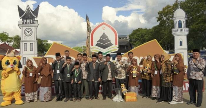 Kafilah Solok Selatan Raih 12 Penghargaan di MTQ Nasional XLI Sumbar 2025 di Bukittinggi