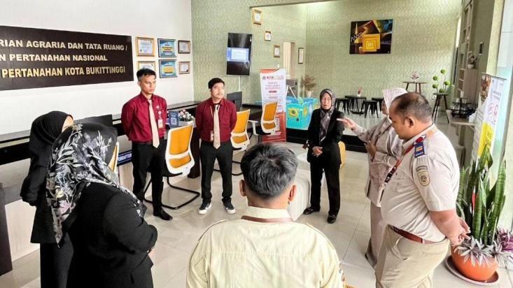 Kantor-Pertanahan-Kota-Bukittinggi-Gelar-Morning-Briefing-dan-Terima-Kunjungan-Kerja-Anggota-DPD-RI.jpg