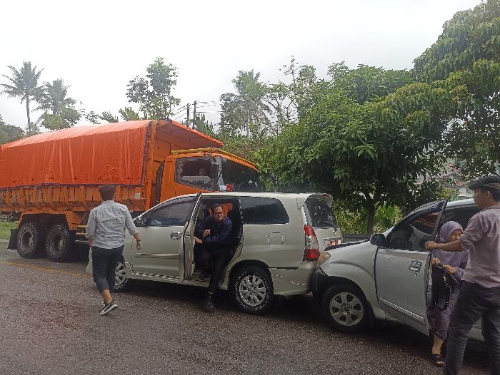 Kecelakaan-beruntun-di-Kecamatan-Gunung-Talang-Kabupaten-Solok.jpg