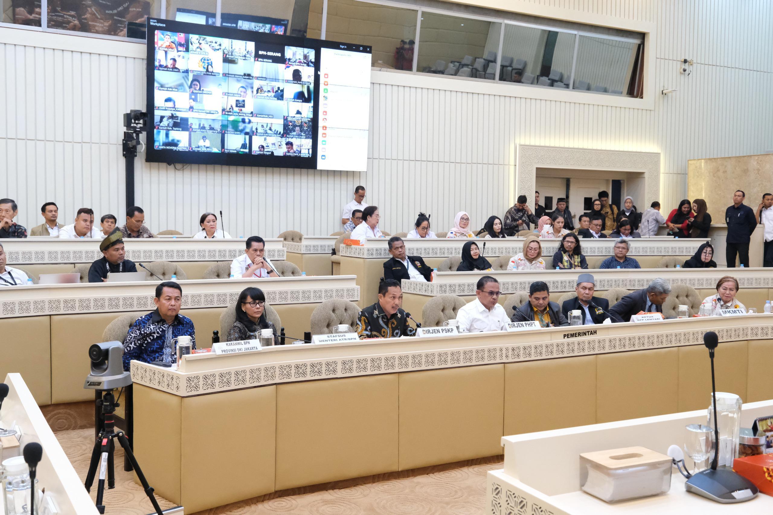 Kementerian ATR/BPN Respons Pengaduan Masyarakat dalam RDP dan RDPU Komisi II DPR RI