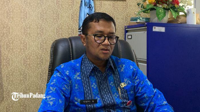 Kepala-Dinas-Pendidikan-dan-Kebudayaan-Kota-Padang-Yopi-Krislova-2.jpg