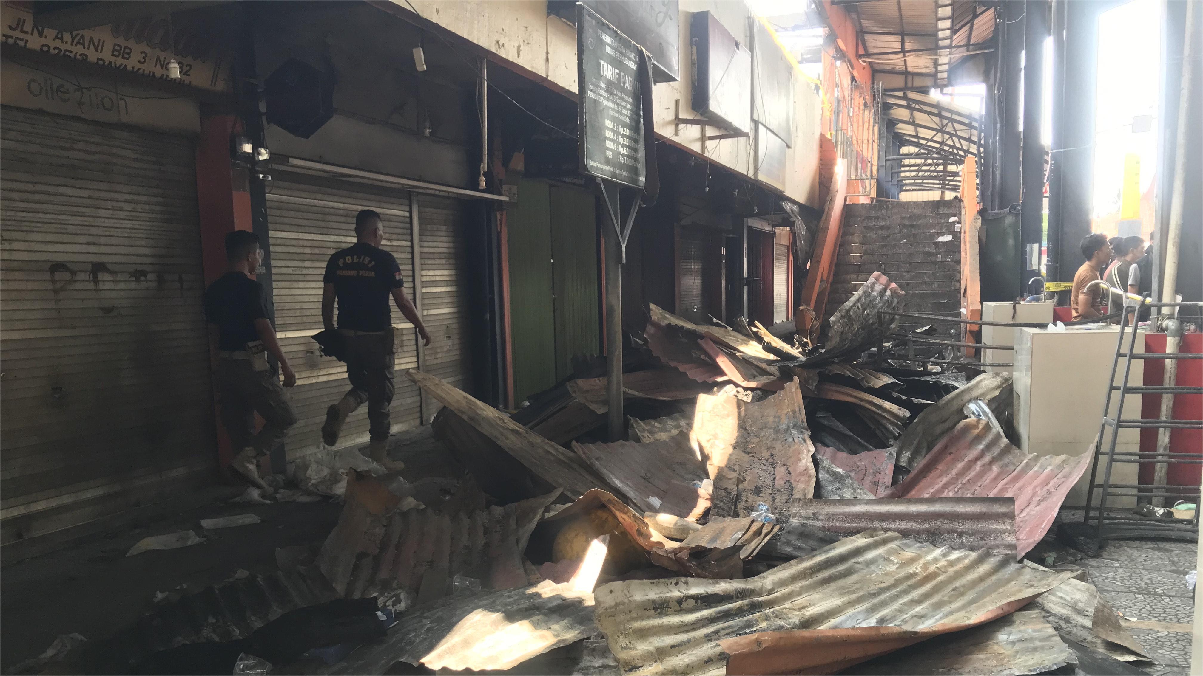 Cerita Pedagang Soal Kebakaran Pasar Payakumbuh, Dian Hanya Bisa Saksikan Tokonya Terbakar dari Jauh