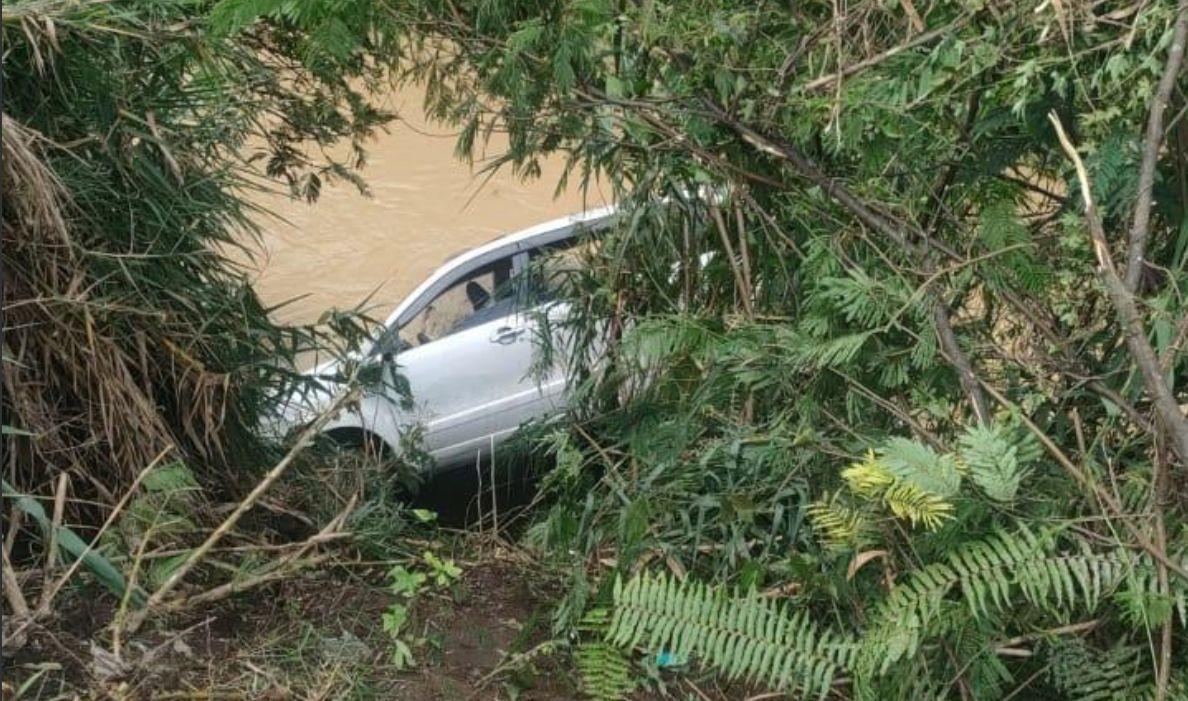 POPULER SUMBAR Minibus Berisi 6 Penumpang Terjun ke Jurang dan Residivis Jambret Kembali Beraksi