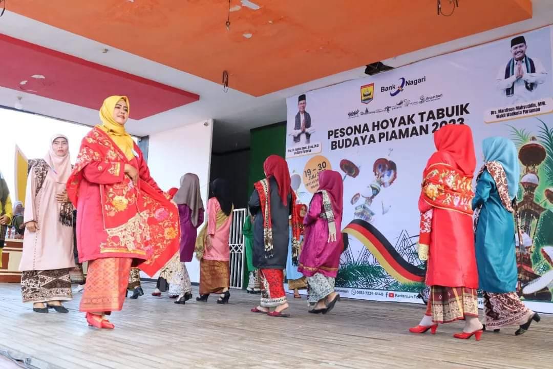 Meriahkan Pesona Hoyak Tabuik 2023, Puluhan Guru PAUD Ikuti Lomba Fashion Show Baju Kurang Basiba