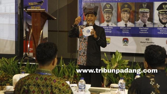 News-Director-Tribun-Network-Febby-Mahendra-Putra.jpg