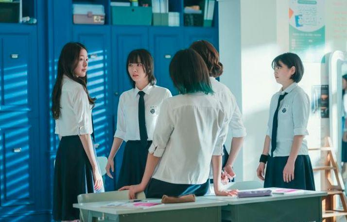 Nonton-Drama-Korea-tentang-bullying-di-sekolah-berjudul-Pyramid-Game.jpg