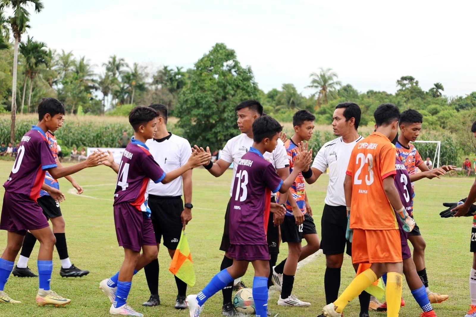 Open-Turnamen-Sepak-Bola-Cimparuh-League-di-Pariaman-11102025.jpg