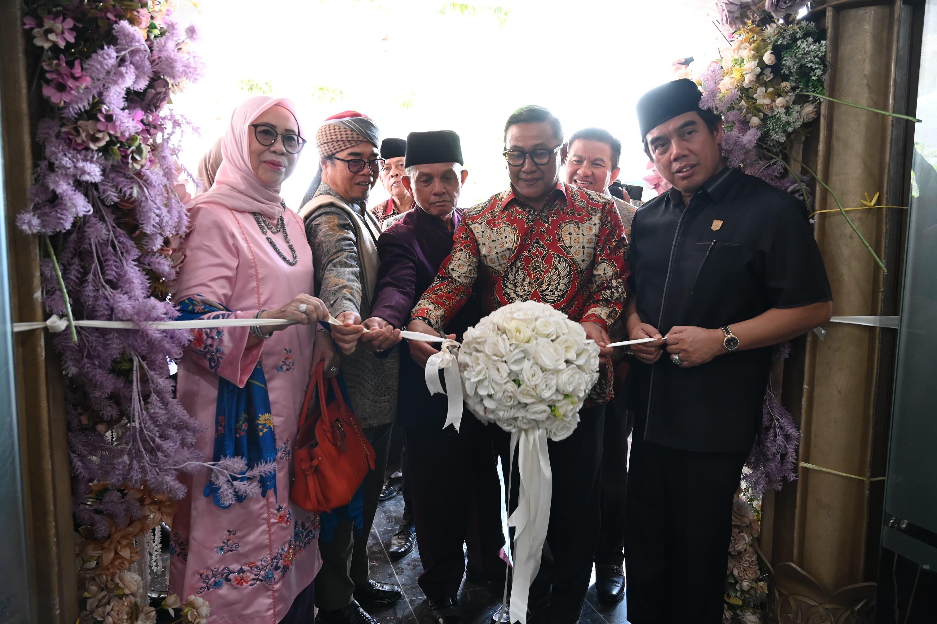 Wako Bukittinggi Resmikan Kantor Baru BPRS Jam Gadang, Dorong Layanan Nasabah Ditingkatkan