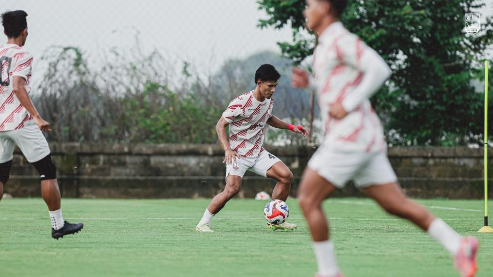 PERSIS-Solo-mematangkan-persiapan-mesh-Kepala-Psesi-latihan.jpg