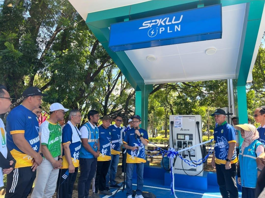 PLN-Sumbar-Resmikan-SPKLU-ke-26-di-Momen-Dies-Natalis-Unand-ke-68.jpg