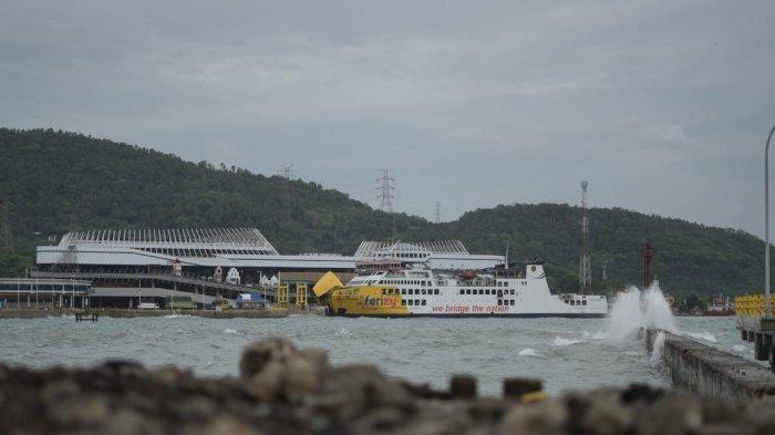 Jadwal Kapal KMP Ambu Ambu Desember 2025: Rute Siberut-Tuapejat PP ke Padang