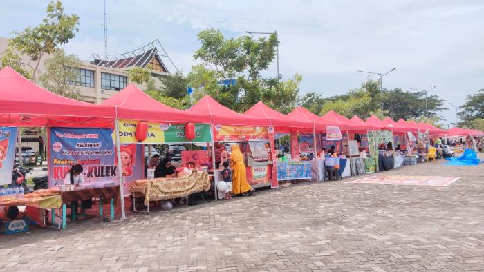 Padang-Festival-Kulek-kulek-digelar-di-Lapangan-Apeksi-Kantor-Balai-Kota-Padang.jpg