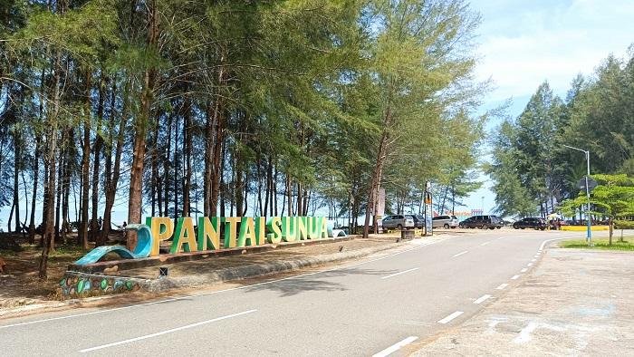 Pantai-Cermin-Kota-Pariaman.jpg
