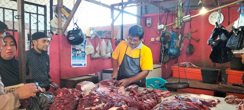 Harga Daging Sapi di Pariaman Tak Kunjung Turun, Pedagang Jual Rp 150 Ribu per Kilogram