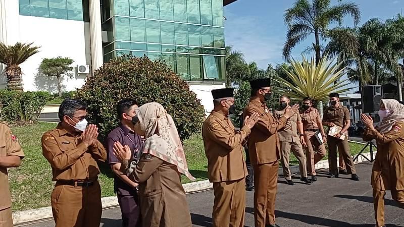 Tanpa Sidak, Erman Safar Undang Semua ASN Sarapan Bersama di Balaikota di Hari Pertama Kerja
