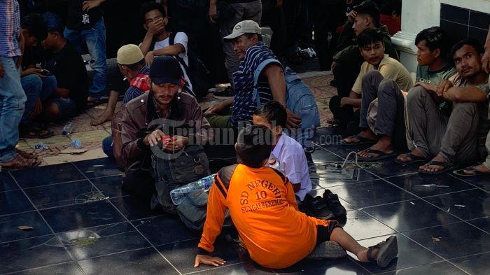 Pemprov Sumbar Sayangkan Anak-Anak Masih Berseragam Sekolah Ikut Aksi Demo: Mereka Panas-Panasan