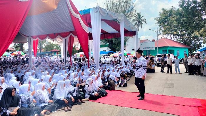 Peringatan-Puncak-HGN-2022-Guru-di-Kabupaten-Solok-Sampaikan-Sejumlah-Permintaan-ke-Bupati.jpg