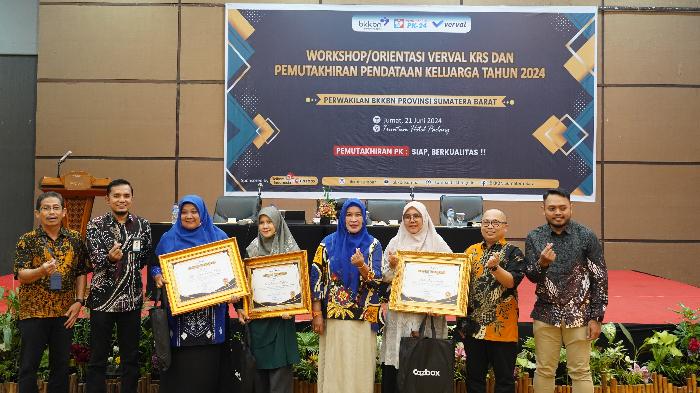Perwakilan-BKKBN-Provinsi-Sumatera-Barat-menggelar-workshoporientasi-verifikasi.jpg