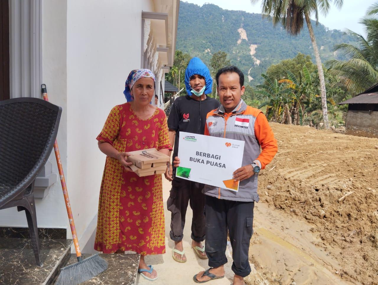 Rumah Zakat Sumbar Kembali Distribusikan, Paket Berbuka Puasa untuk Masyarakat Terdampak Banjir