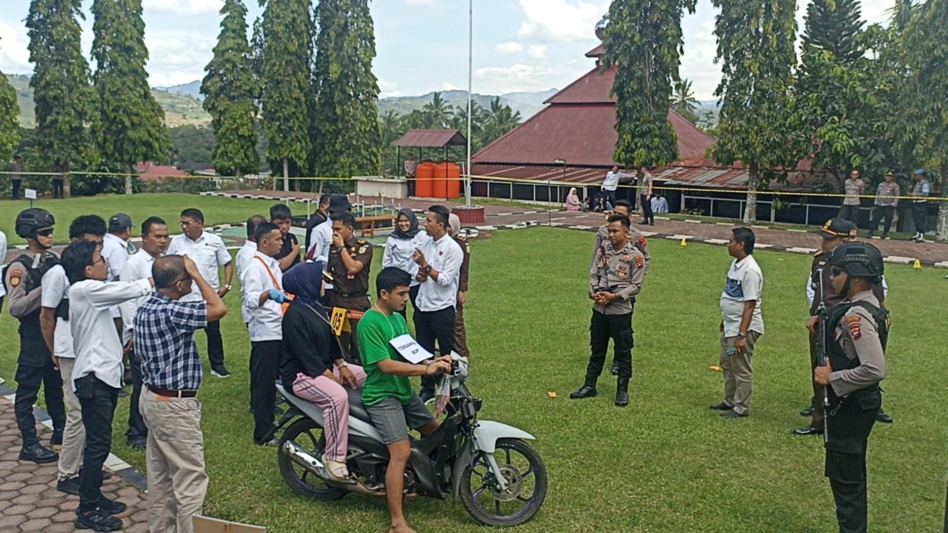 REKONSTRUKSI-PEMBUNUHAN-CNS-Situa-minta-kedua-42025.jpg