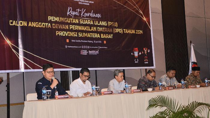 Penertiban Baliho Liar Menjelang PSU DPD RI di Kota Padang: Upaya Menjaga Ketertiban dan Keamanan