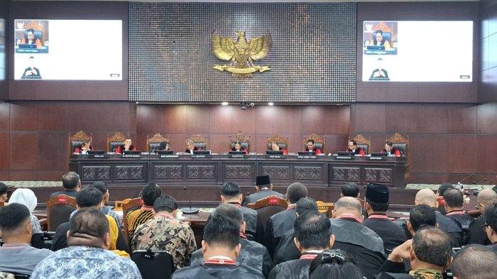 SIDANG-MK-Majelis-Hakim-Konstitusi.jpg