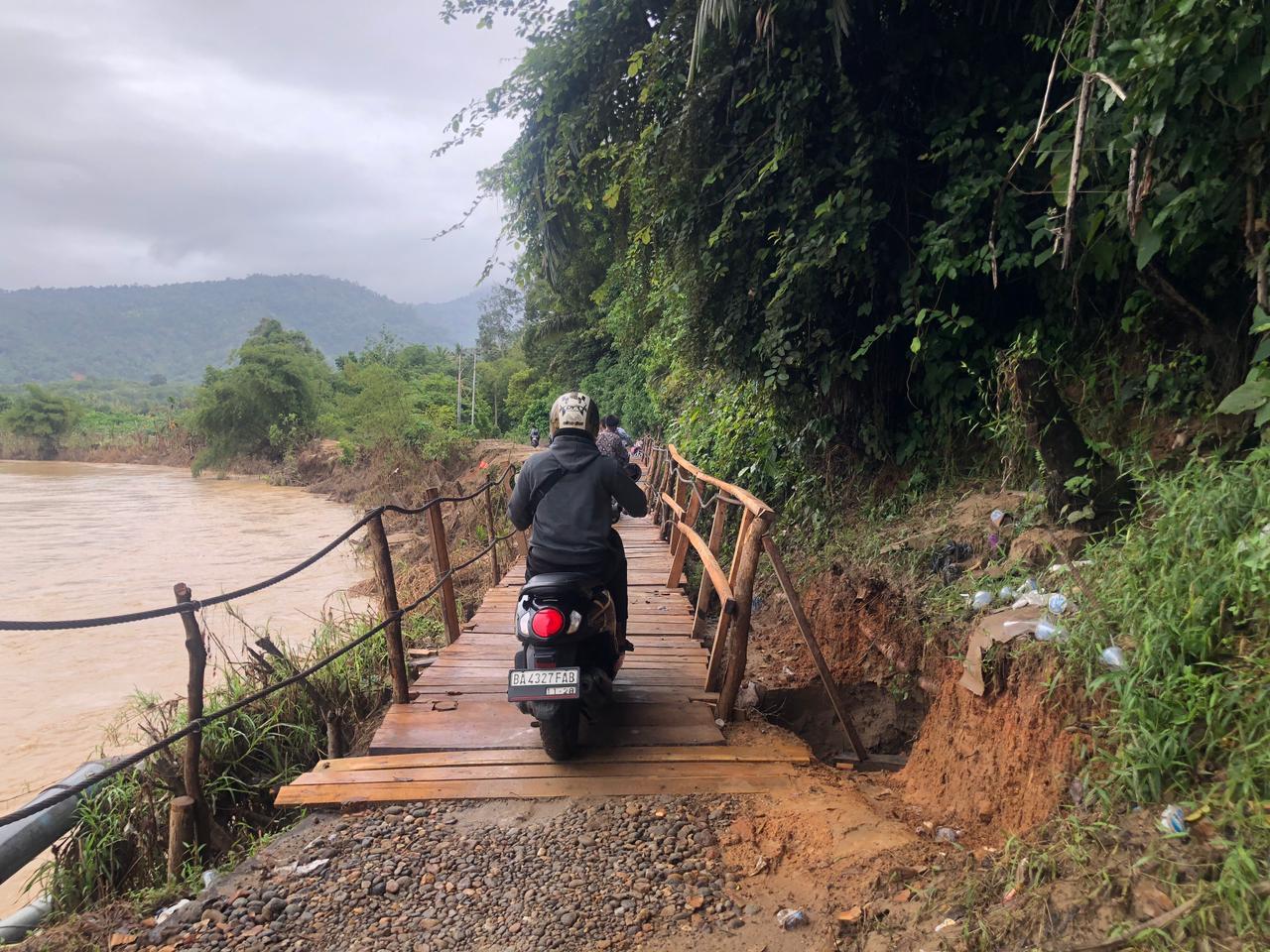 6 Kali Hancur Diterjang Banjir, Warga Kapalo Banda Padang Pariaman Harap Jembatan Permanen
