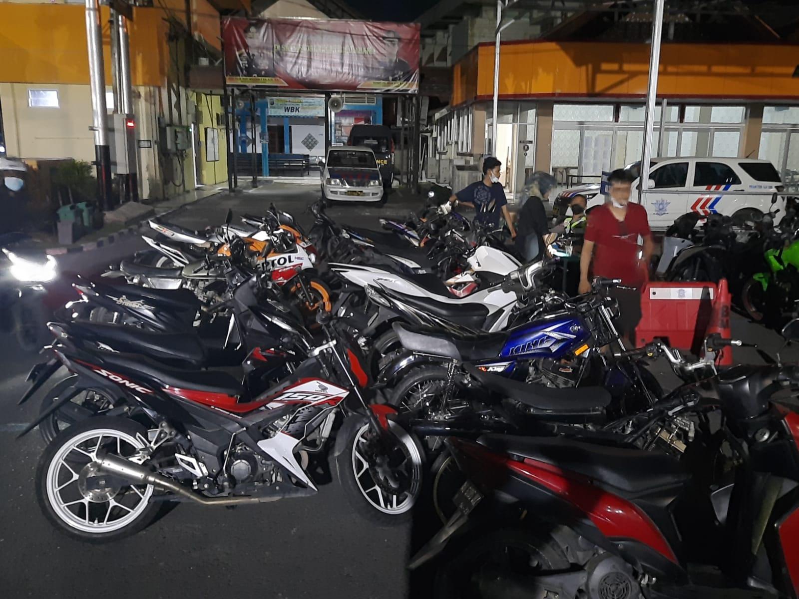 Polresta Padang Sasar Lagi Sepeda Motor Knalpot Bising, Semalam Ada 52 Motor Ditilang