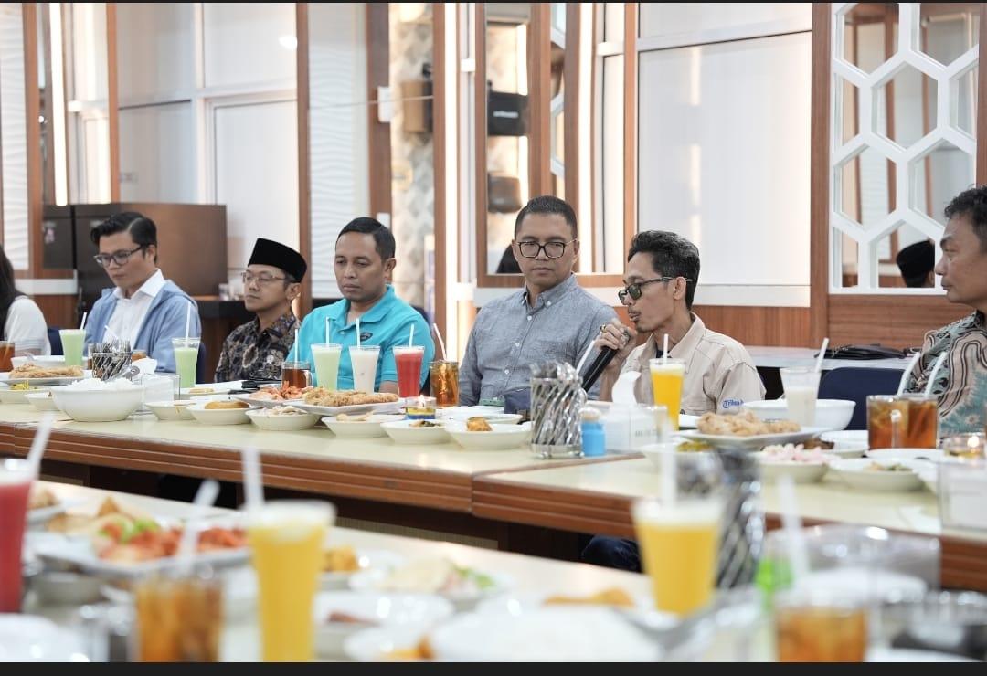 Hasan Nasbi Tampung Pokok Pikiran Insan Pers Sumbar, Tim Kantor Komunikasi Kepresidenan RI ke Padang