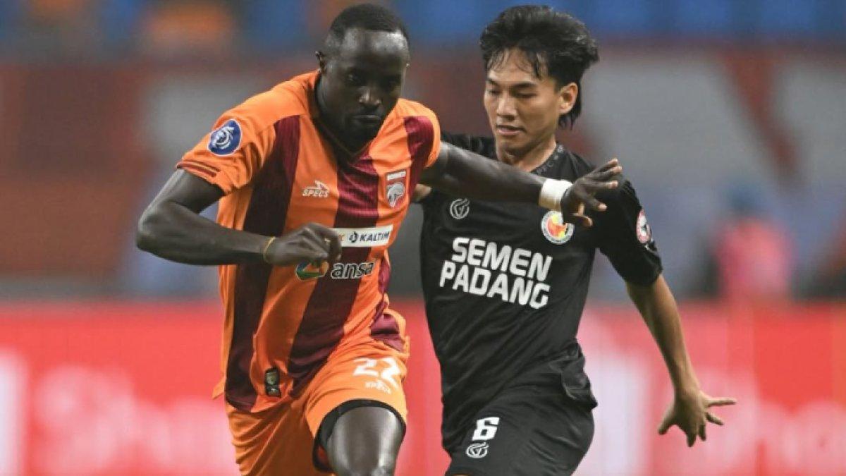 Semen-Padang-FC-sukses-membawa-pulang-tiga-poin-usai-menang-3.jpg