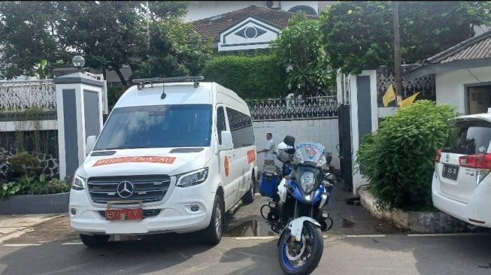 Azwar Anas Akan Dimakamkan Besok Pagi di Taman Makam Pahlawan Kalibata