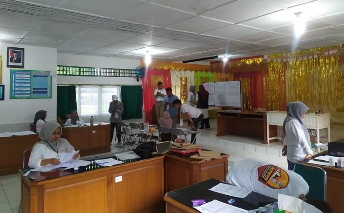 Suasana-TPS-002-yang-berada-di-komplek-kampus-Kemenkes-Poltekes-Padang.jpg