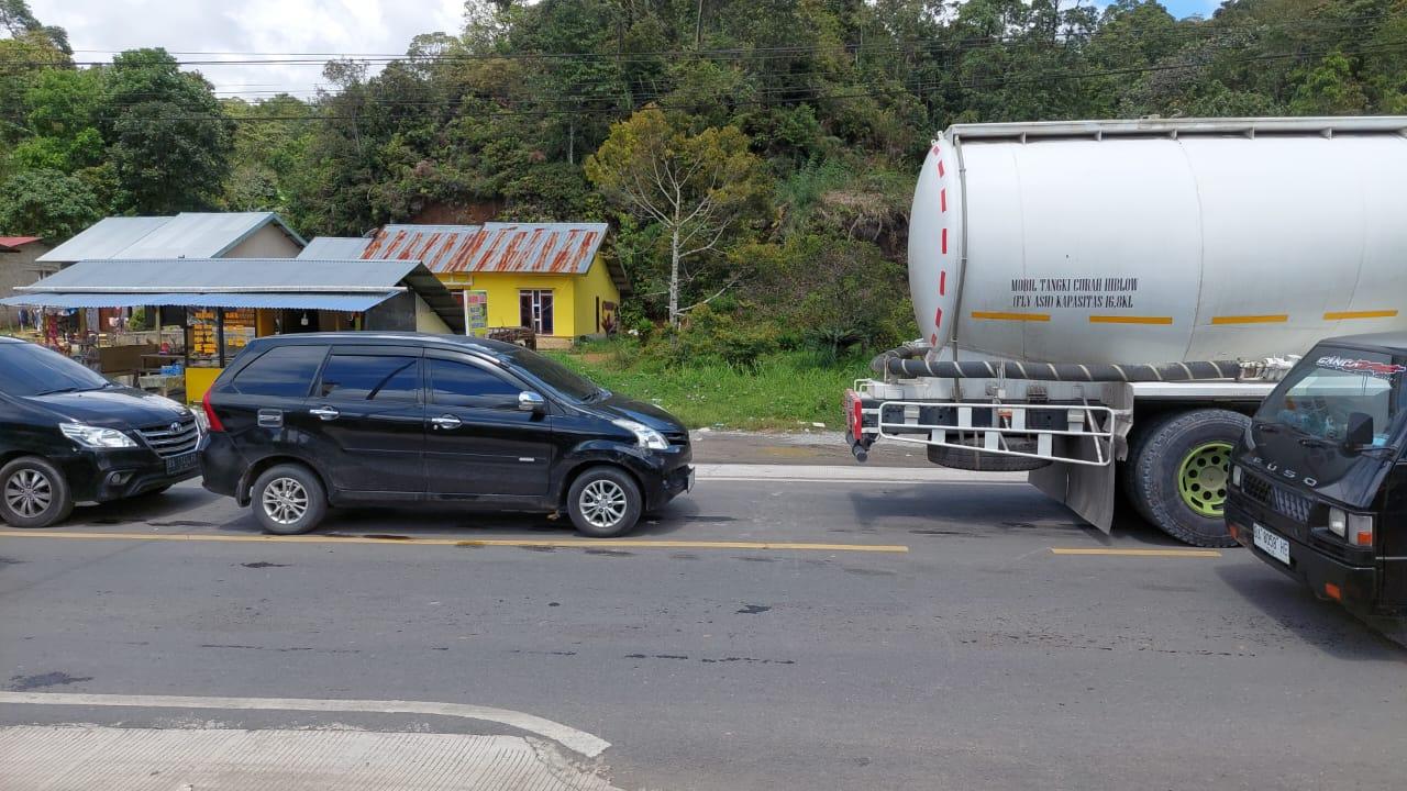 Cerita Wandra Cancel Tiket Pesawat 2 Kali Gegara Terjebak Macet Pasca Longsor Sitinjau Lauik Padang
